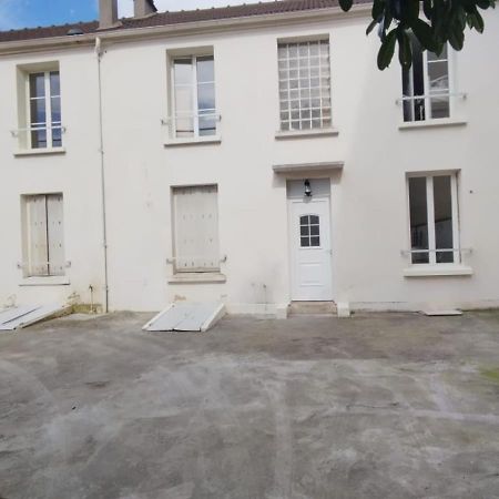 Hostel Tony House Bondy Exterior foto